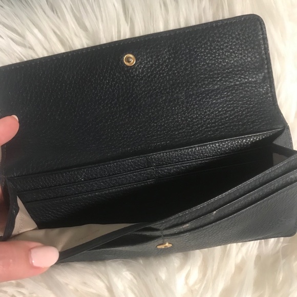 *SOLD* Michael Kors Wallet - Picture 4 of 4